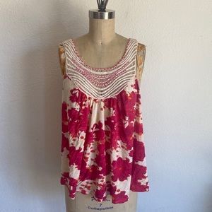 Floral tank top with ribbing and denim neckline